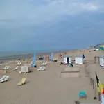 Bright Coastal Family Escape Appartement De Panne