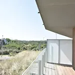 Bright Coastal Family Escape Appartement
