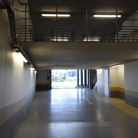 דירה Bright Coastal Family Escape *